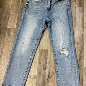 Trendy Light Blue Distressed Ankle Jeans